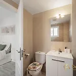 A 200 Metros De La Playa De *